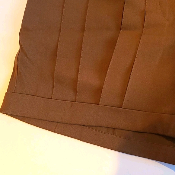 Gianni Versace 100% wool pleated shorts - Picture 3 of 10